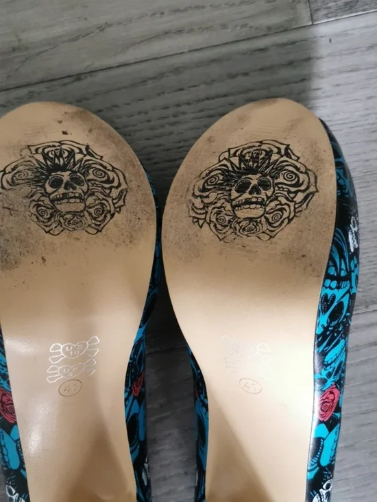 Iron Fist Vintage Y2K Muerte Punk Skull Rose Print High Heel Pumps. Size 10. - Picture 13 of 14